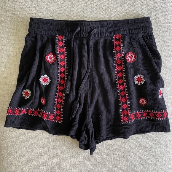 H&M Black and Red Embroidered Shorts - Picture 1 of 4